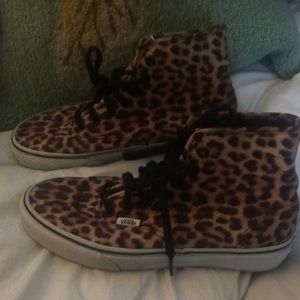 Vans leopard sz women’s s 7
